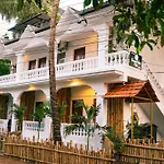 Tranquill Studio Stays With Hottub